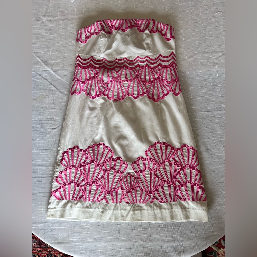 Lilly Pulitzer White strapless Dress with Pink Shell Details